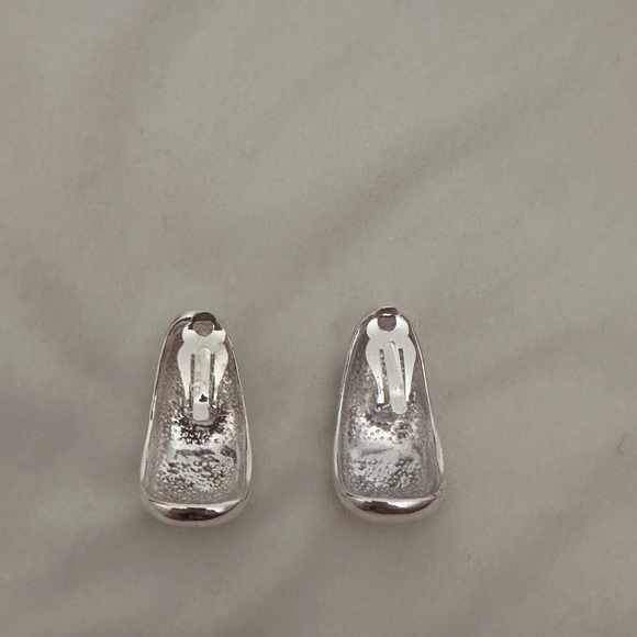 Heaven Mayhem Beanie earrings -worn once - Picture 4 of 4